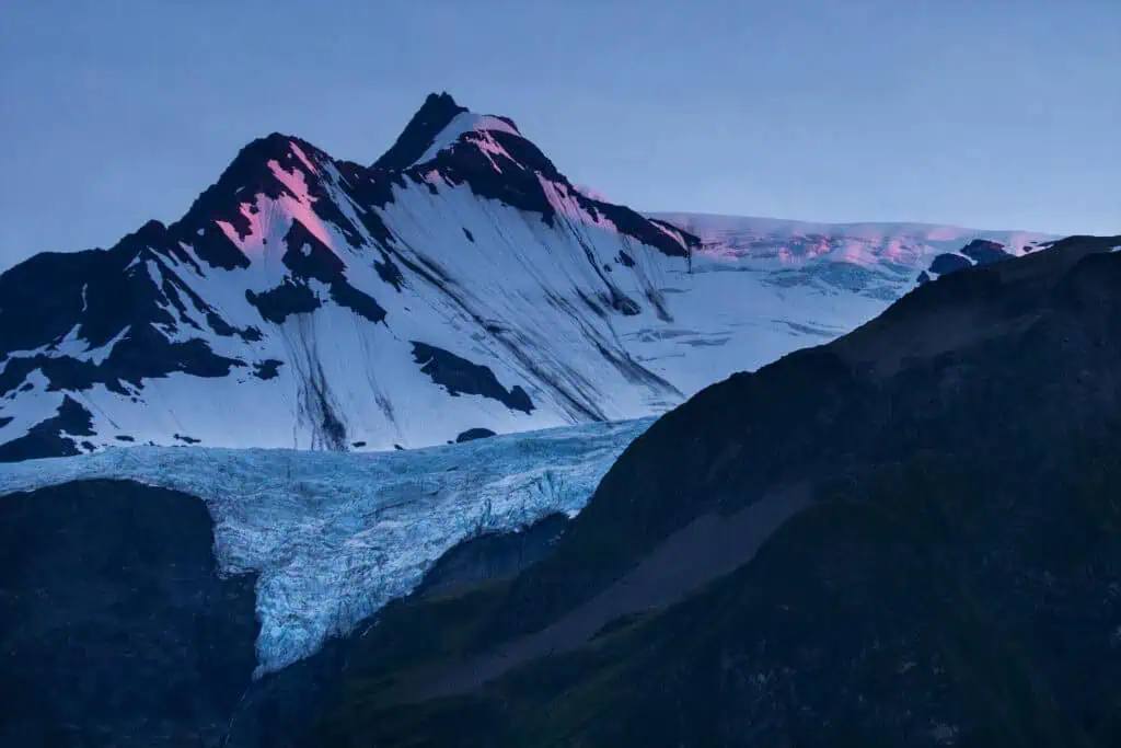 Exploring glaciers and icefields